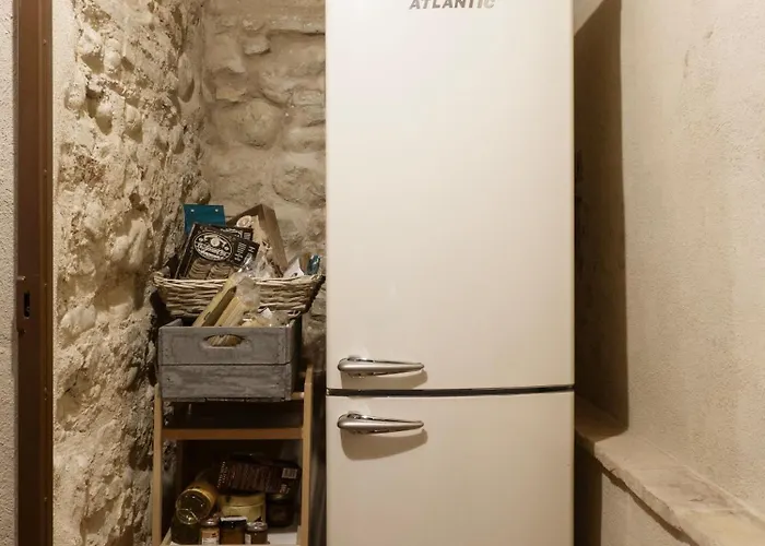 Edo Maison アパート *